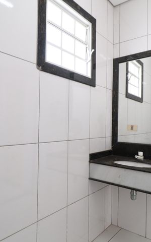 Casa para alugar com 107m², 3 quartos e 7 vagasBanheiro Social
