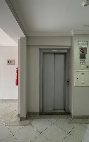 Apartamento à venda com 55m², 2 quartos e 2 vagas Apartamento à venda com 55m², 2 quartos e 2 vagasHall social