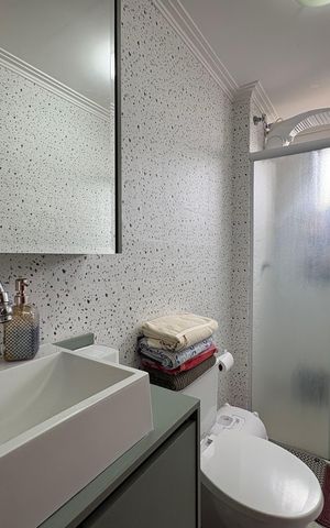 Apartamento à venda com 55m², 2 quartos e 2 vagas Apartamento à venda com 55m², 2 quartos e 2 vagasBanheiro Social