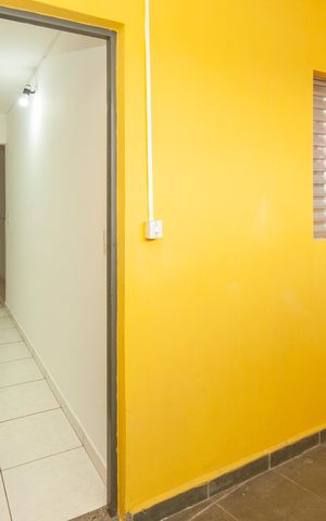 Casa à venda com 400m², 7 quartos e 2 vagasEntrada Casa 2