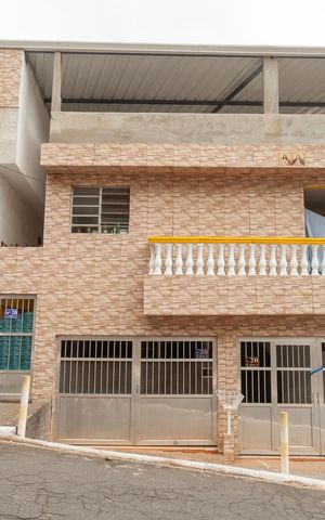 Casa à venda com 400m², 7 quartos e 2 vagasFachada