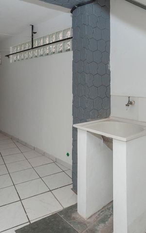 Casa à venda com 400m², 7 quartos e 2 vagasÁrea de Serviços Casa 1