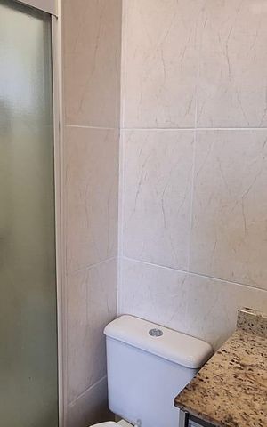 Apartamento para alugar com 65m², 3 quartos e 2 vagas Apartamento para alugar com 65m², 3 quartos e 2 vagasBanheiro 2