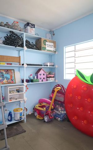 Casa à venda com 244m², 3 quartos e 2 vagasDepósito