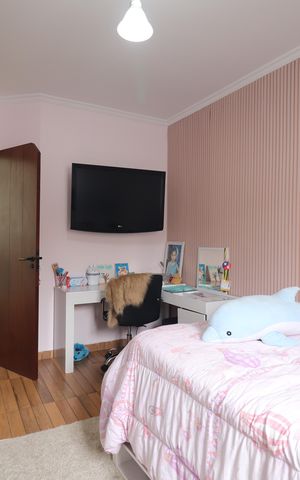 Casa à venda com 244m², 3 quartos e 2 vagasQuarto 1