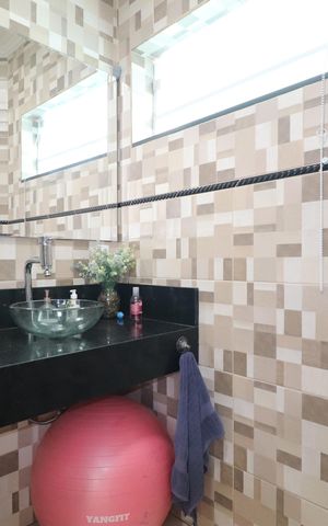 Casa à venda com 244m², 3 quartos e 2 vagasLavabo