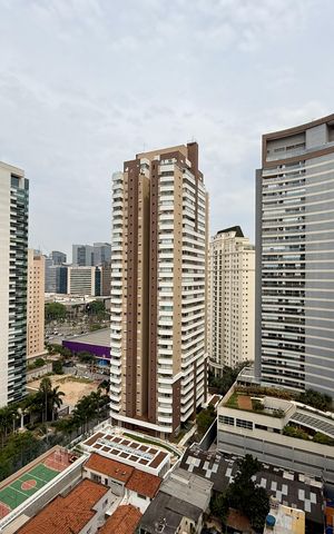 Apartamento à venda com 106m², 3 quartos e 1 vaga Apartamento à venda com 106m², 3 quartos e 1 vagaVista