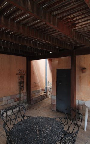 Casa à venda com 375m², 3 quartos e 3 vagasDeck