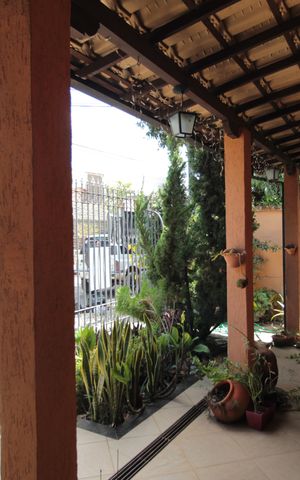 Casa à venda com 375m², 3 quartos e 3 vagasFachada