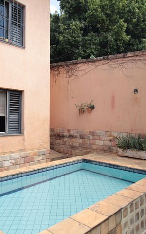 Casa à venda com 375m², 3 quartos e 3 vagasPiscina