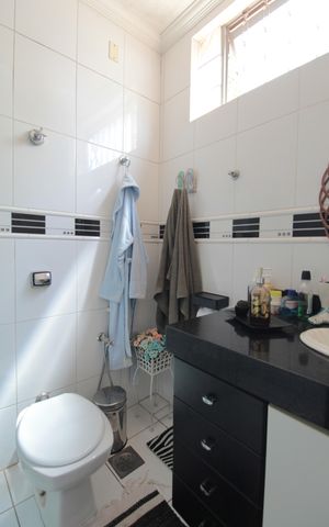Casa à venda com 375m², 3 quartos e 3 vagasBanheiro Social