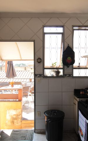 Casa à venda com 375m², 3 quartos e 3 vagasCozinha