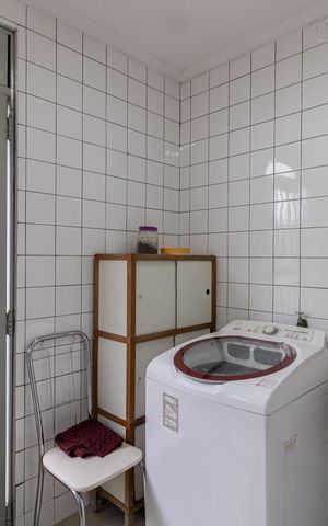 Casa à venda com 150m², 3 quartos e 2 vagas Casa à venda com 150m², 3 quartos e 2 vagasCasa 1 - Área de Serviço