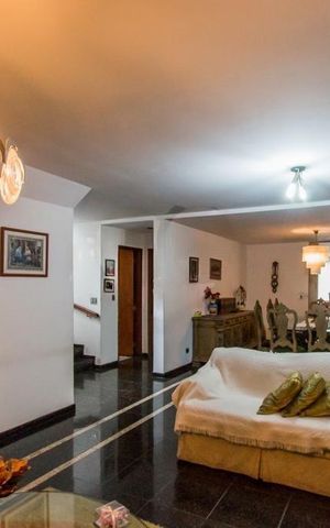 Casa à venda com 712m², 5 quartos e 4 vagas
