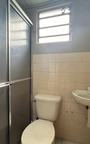 Apartamento à venda com 45m², 2 quartos e 1 vaga Apartamento à venda com 45m², 2 quartos e 1 vagaBanheiro Social