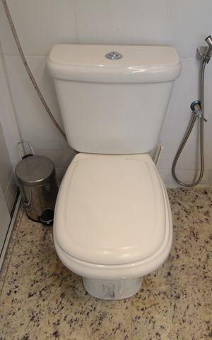 Apartamento à venda com 180m², 3 quartos e 4 vagasBanheiro da Suite 1