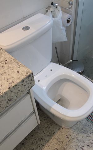 Apartamento à venda com 180m², 3 quartos e 4 vagasBanheiro da Suite 2