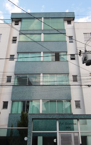 Apartamento à venda com 180m², 3 quartos e 4 vagasFachada