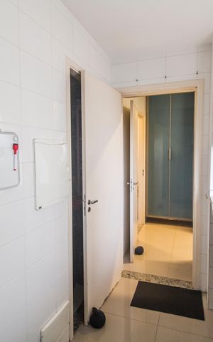 Apartamento à venda com 133m², 3 quartos e 2 vagas Apartamento à venda com 133m², 3 quartos e 2 vagasÁrea de Serviço