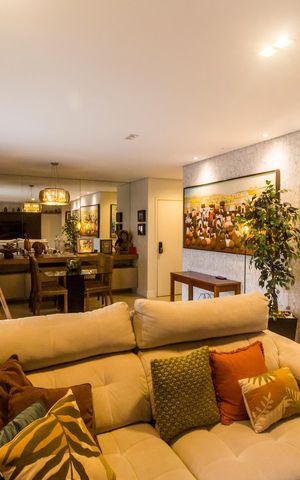 Apartamento à venda com 133m², 3 quartos e 2 vagas Apartamento à venda com 133m², 3 quartos e 2 vagasSala