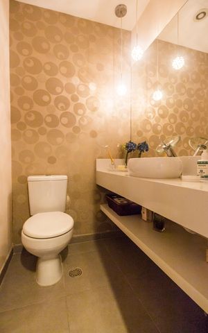 Apartamento à venda com 133m², 3 quartos e 2 vagas Apartamento à venda com 133m², 3 quartos e 2 vagasLavabo