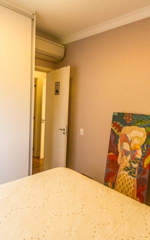 Apartamento à venda com 133m², 3 quartos e 2 vagas Apartamento à venda com 133m², 3 quartos e 2 vagasQuarto
