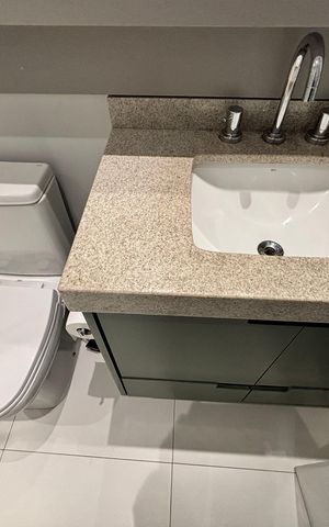 Apartamento à venda com 28m², 1 quarto e sem vaga Apartamento à venda com 28m², 1 quarto e sem vagaBanheiro Social