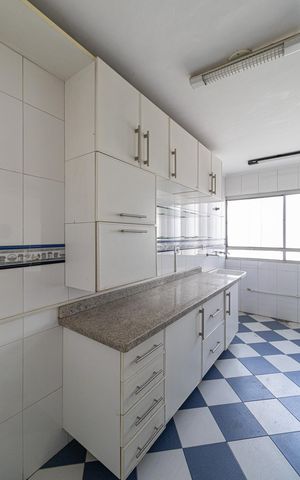 Apartamento à venda com 100m², 2 quartos e 2 vagas Apartamento à venda com 100m², 2 quartos e 2 vagasCozinha e Área de Serviço