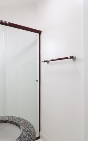 Apartamento à venda com 328m², 3 quartos e 3 vagasBanheiro da Suíte 1