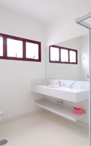 Apartamento à venda com 328m², 3 quartos e 3 vagasBanheiro da Suíte 2