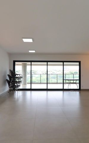 Apartamento para alugar com 295m², 4 quartos e 4 vagas Apartamento para alugar com 295m², 4 quartos e 4 vagasSala