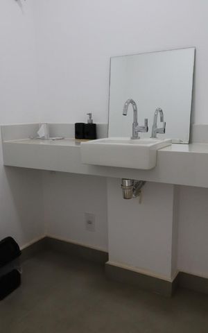 Apartamento para alugar com 295m², 4 quartos e 4 vagas Apartamento para alugar com 295m², 4 quartos e 4 vagasLavabo