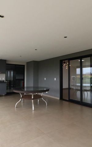Apartamento para alugar com 295m², 4 quartos e 4 vagas Apartamento para alugar com 295m², 4 quartos e 4 vagasSacada da Sala