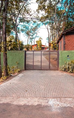 Casa à venda com 500m², 5 quartos e 6 vagas Casa à venda com 500m², 5 quartos e 6 vagasFachada