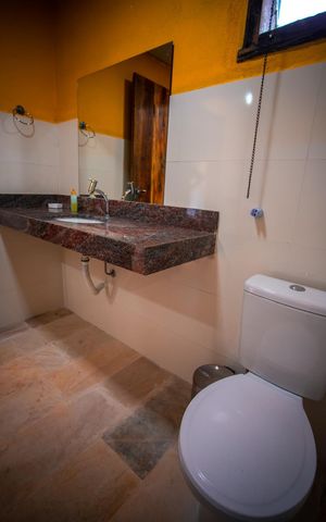 Casa à venda com 500m², 5 quartos e 6 vagas Casa à venda com 500m², 5 quartos e 6 vagasBanheiro 2