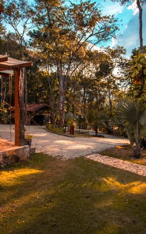 Casa à venda com 500m², 5 quartos e 6 vagas Casa à venda com 500m², 5 quartos e 6 vagasÁrea Externa