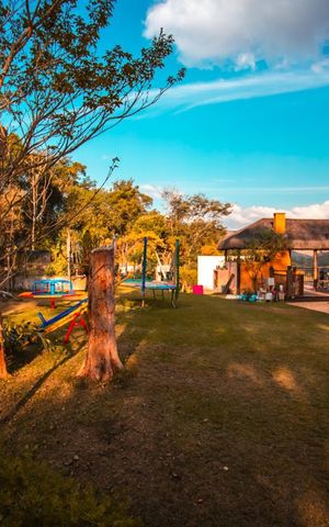 Casa à venda com 500m², 5 quartos e 6 vagas Casa à venda com 500m², 5 quartos e 6 vagasÁrea Externa