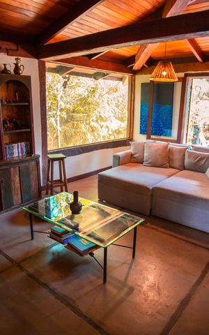 Casa à venda com 500m², 5 quartos e 6 vagas Casa à venda com 500m², 5 quartos e 6 vagasSala
