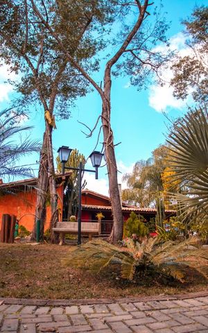 Casa à venda com 500m², 5 quartos e 6 vagas Casa à venda com 500m², 5 quartos e 6 vagasÁrea Externa