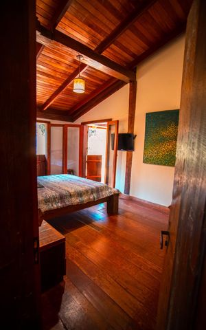 Casa à venda com 500m², 5 quartos e 6 vagas Casa à venda com 500m², 5 quartos e 6 vagasSuíte 3