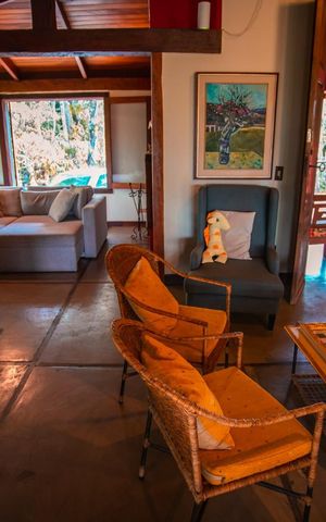 Casa à venda com 500m², 5 quartos e 6 vagas Casa à venda com 500m², 5 quartos e 6 vagasSala