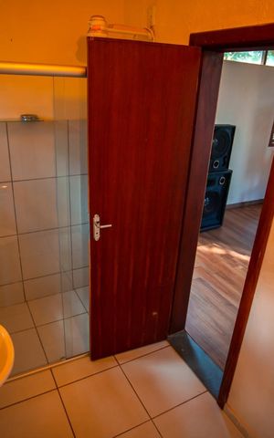 Casa à venda com 500m², 5 quartos e 6 vagas Casa à venda com 500m², 5 quartos e 6 vagasEdícula