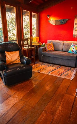 Casa à venda com 500m², 5 quartos e 6 vagas Casa à venda com 500m², 5 quartos e 6 vagasSala