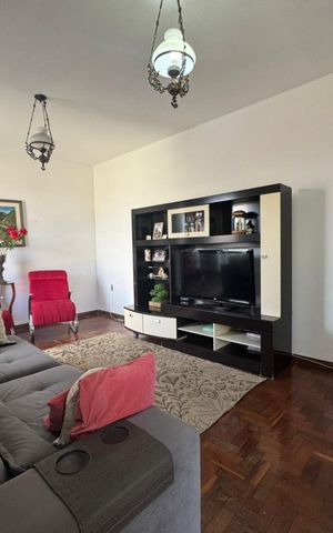 Casa à venda com 209m², 3 quartos e 2 vagas Casa à venda com 209m², 3 quartos e 2 vagasSala