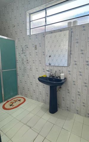 Casa à venda com 209m², 3 quartos e 2 vagas Casa à venda com 209m², 3 quartos e 2 vagasBanheiro Social