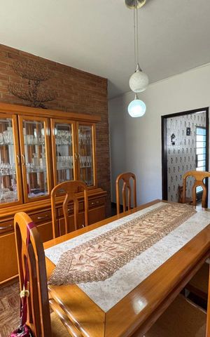 Casa à venda com 209m², 3 quartos e 2 vagas Casa à venda com 209m², 3 quartos e 2 vagasCopa