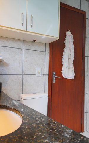 Casa à venda com 250m², 3 quartos e 2 vagasBanheiro Social