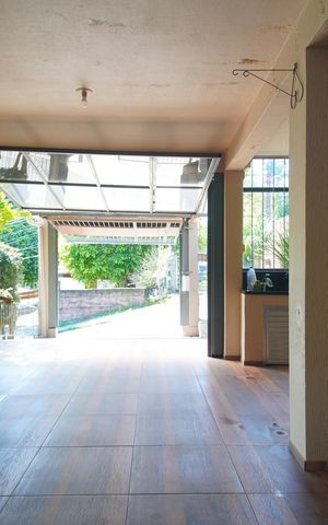 Casa à venda com 250m², 3 quartos e 2 vagasGaragem