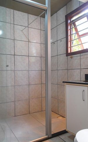 Casa à venda com 250m², 3 quartos e 2 vagasBanheiro Social