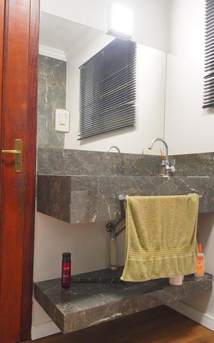 Casa à venda com 250m², 3 quartos e 2 vagasLavabo